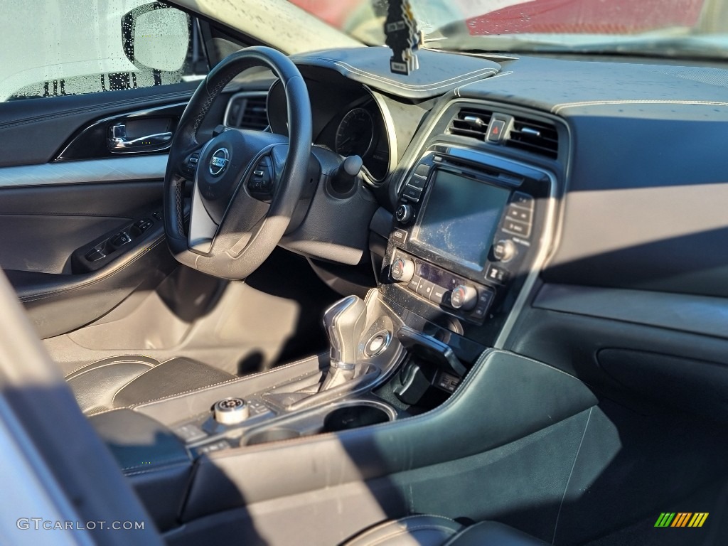2017 Maxima SV - Brilliant Silver / Charcoal photo #3