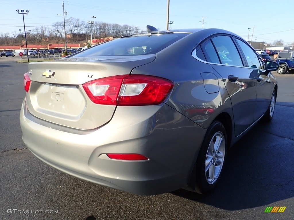 2018 Cruze LT - Pepperdust Metallic / Jet Black photo #8