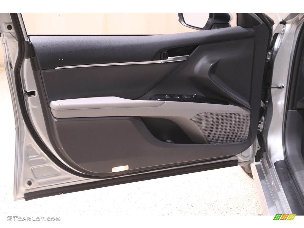 2019 Camry LE - Celestial Silver Metallic / Ash photo #4