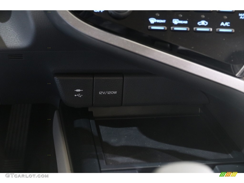 2019 Camry LE - Celestial Silver Metallic / Ash photo #12
