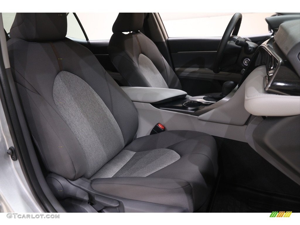 2019 Camry LE - Celestial Silver Metallic / Ash photo #14