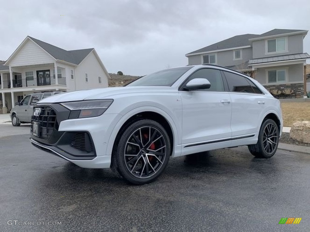 2019 Audi Q8 55 Prestige quattro Exterior Photos