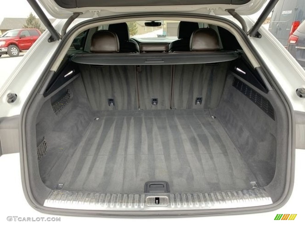2019 Audi Q8 55 Prestige quattro Trunk Photo #141466196