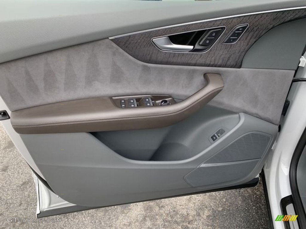 2019 Audi Q8 55 Prestige quattro Okapi Brown Door Panel Photo #141466559