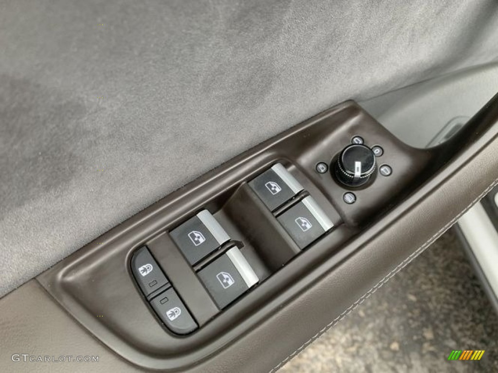 2019 Audi Q8 55 Prestige quattro Controls Photo #141466586