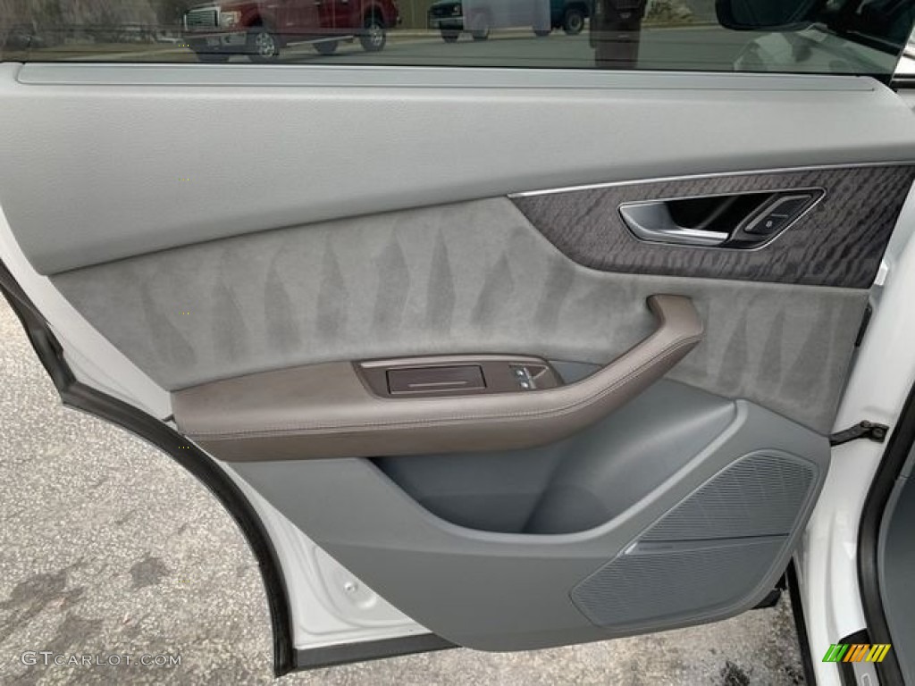 2019 Audi Q8 55 Prestige quattro Okapi Brown Door Panel Photo #141466610