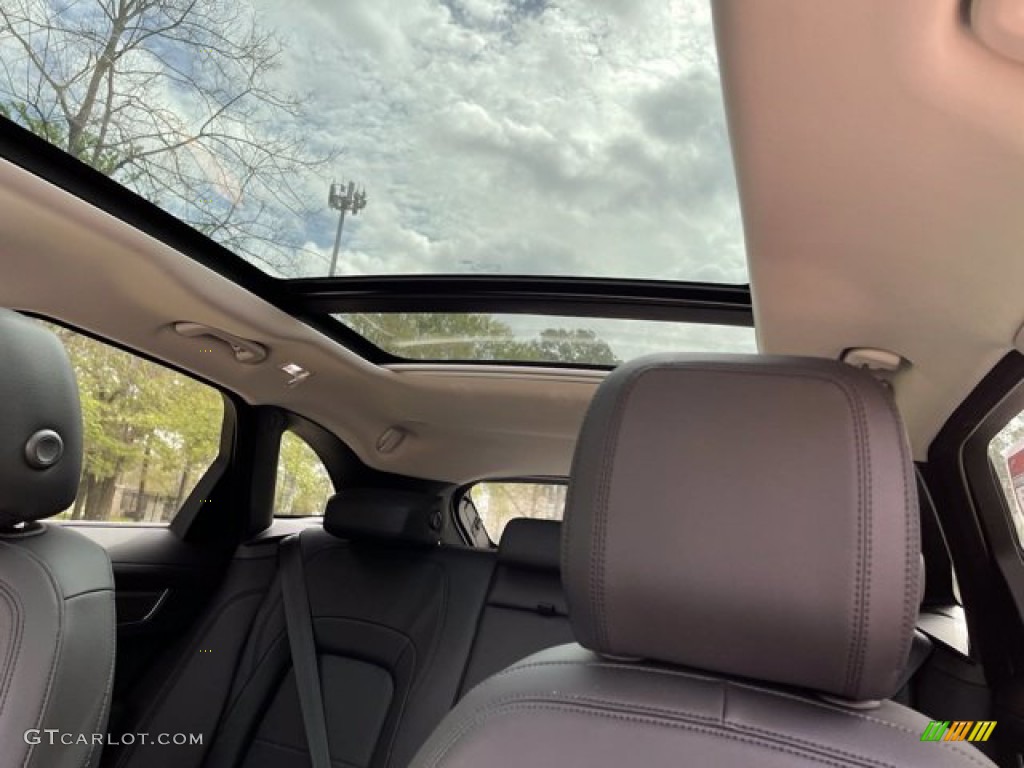 2021 Jaguar F-PACE P250 Sunroof Photos