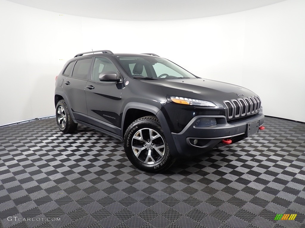 2015 Cherokee Trailhawk 4x4 - Brilliant Black Crystal Pearl / Trailhawk Black photo #5