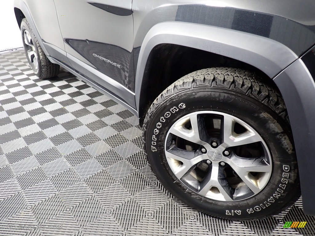 2015 Cherokee Trailhawk 4x4 - Brilliant Black Crystal Pearl / Trailhawk Black photo #6