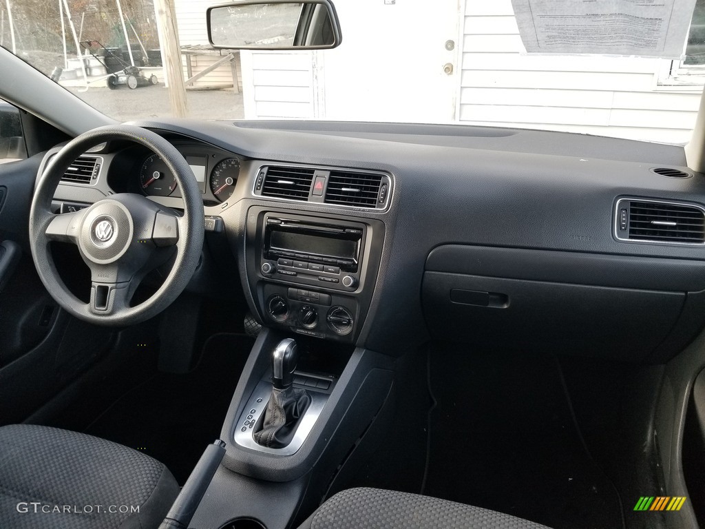 2013 Jetta S Sedan - Candy White / Titan Black photo #15