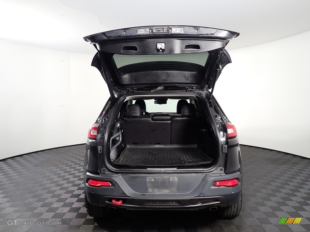 2015 Cherokee Trailhawk 4x4 - Brilliant Black Crystal Pearl / Trailhawk Black photo #15