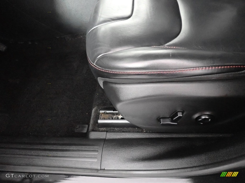 2015 Cherokee Trailhawk 4x4 - Brilliant Black Crystal Pearl / Trailhawk Black photo #24