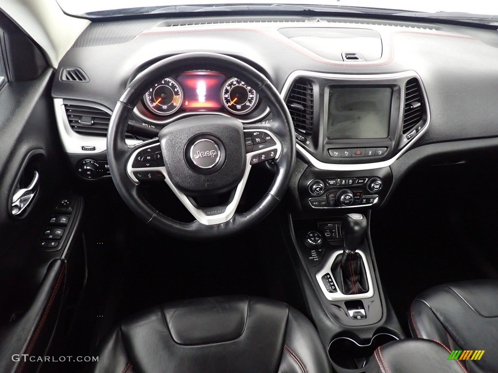 2015 Cherokee Trailhawk 4x4 - Brilliant Black Crystal Pearl / Trailhawk Black photo #29