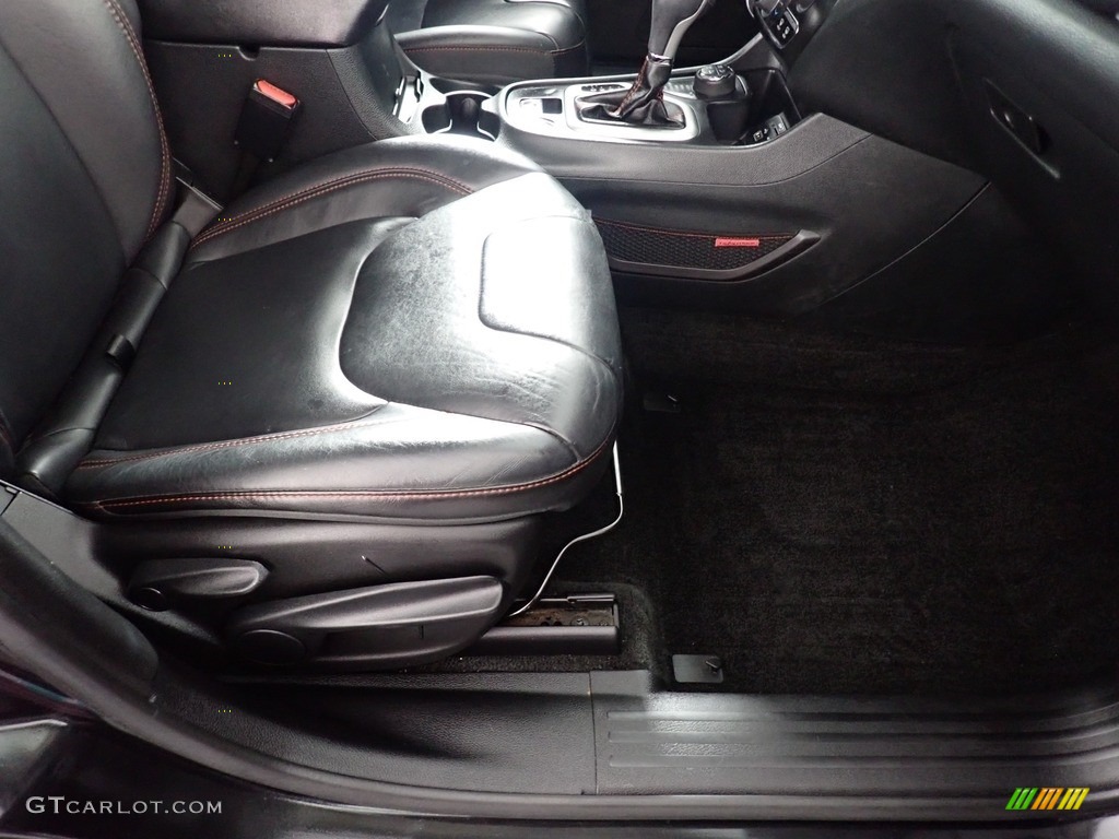 2015 Cherokee Trailhawk 4x4 - Brilliant Black Crystal Pearl / Trailhawk Black photo #33