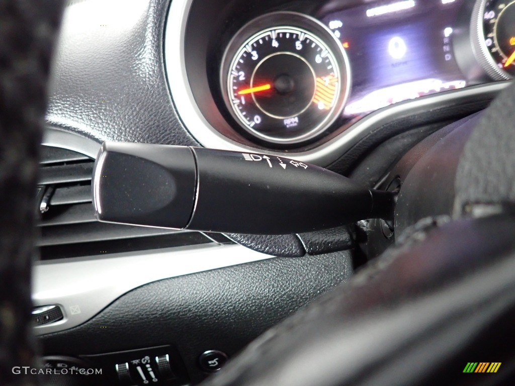 2015 Cherokee Trailhawk 4x4 - Brilliant Black Crystal Pearl / Trailhawk Black photo #38