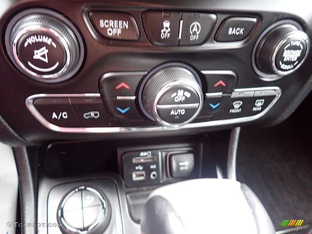 2015 Cherokee Trailhawk 4x4 - Brilliant Black Crystal Pearl / Trailhawk Black photo #43