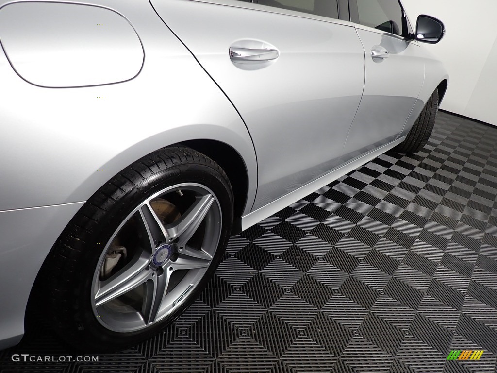 2017 E 300 4Matic Sedan - Iridium Silver Metallic / Black photo #19