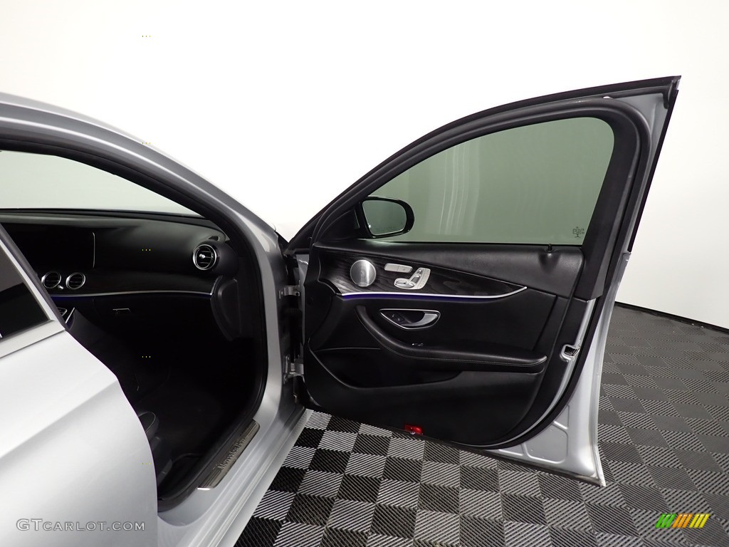 2017 E 300 4Matic Sedan - Iridium Silver Metallic / Black photo #32