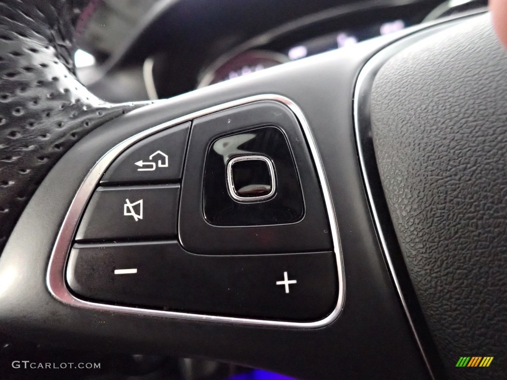 2017 E 300 4Matic Sedan - Iridium Silver Metallic / Black photo #38