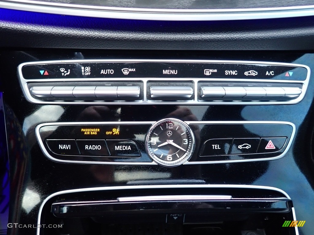 2017 E 300 4Matic Sedan - Iridium Silver Metallic / Black photo #43