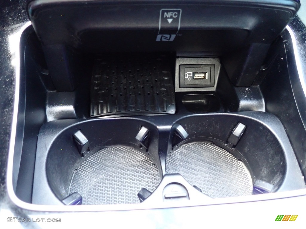 2017 E 300 4Matic Sedan - Iridium Silver Metallic / Black photo #44