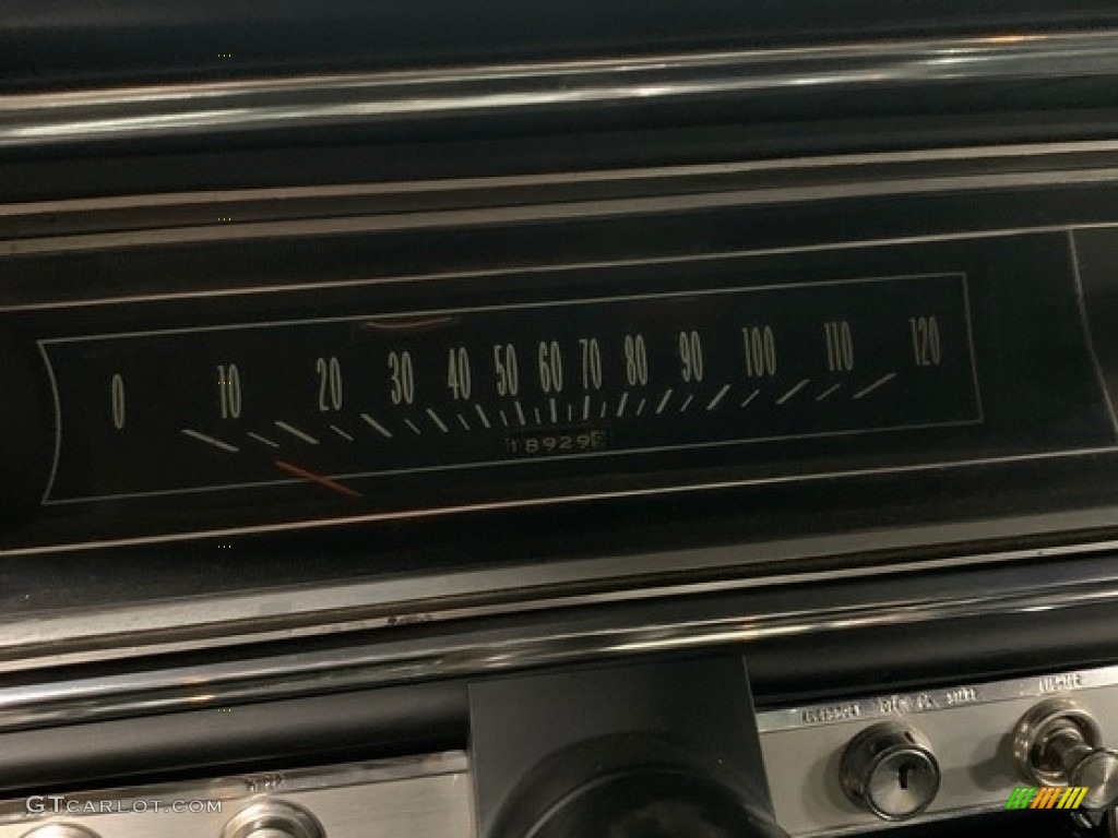 1965 Chevrolet Impala SS Gauges Photos