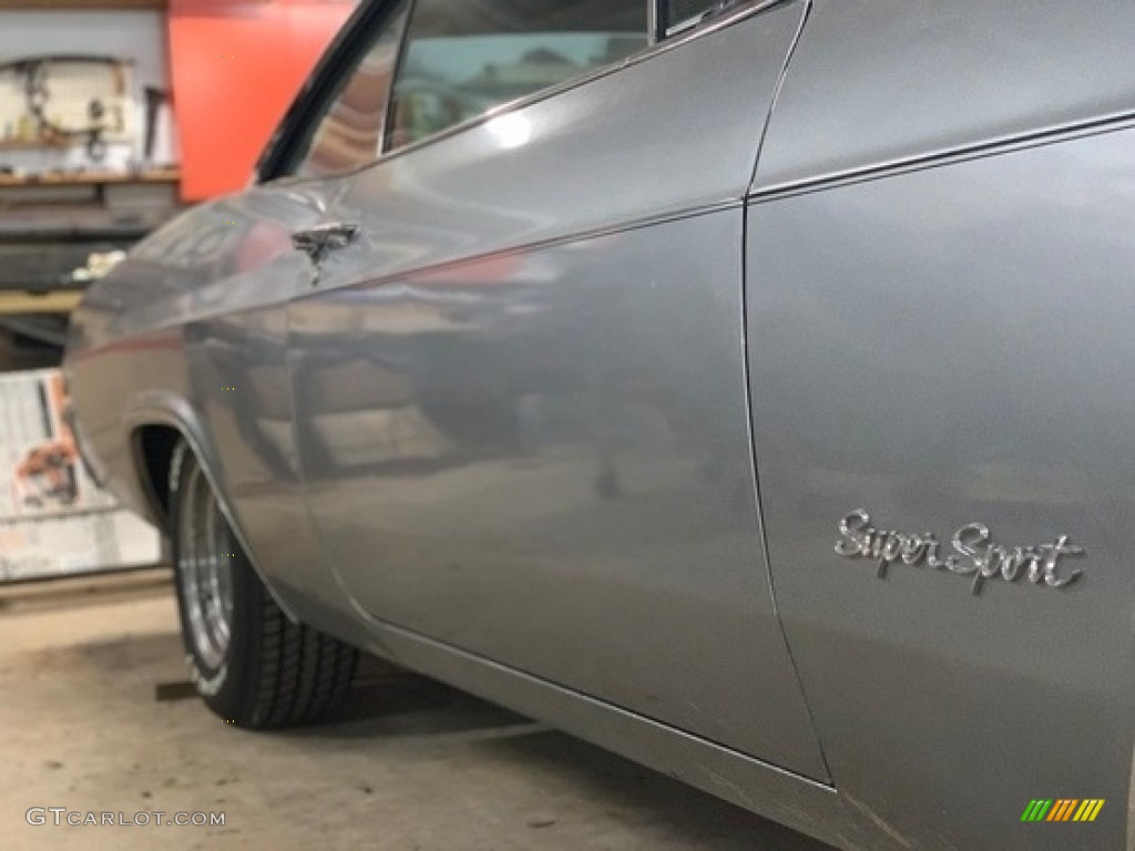 1965 Chevrolet Impala SS Marks and Logos Photo #141481682