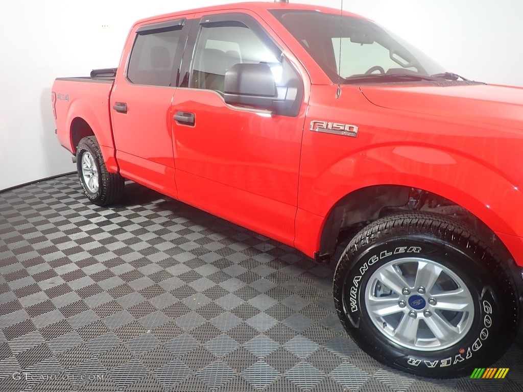 2019 F150 XLT SuperCrew 4x4 - Race Red / Earth Gray photo #5
