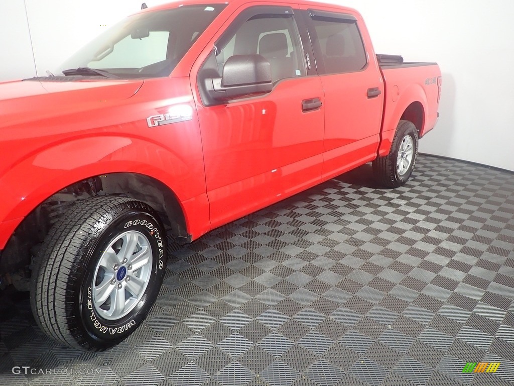 2019 F150 XLT SuperCrew 4x4 - Race Red / Earth Gray photo #11
