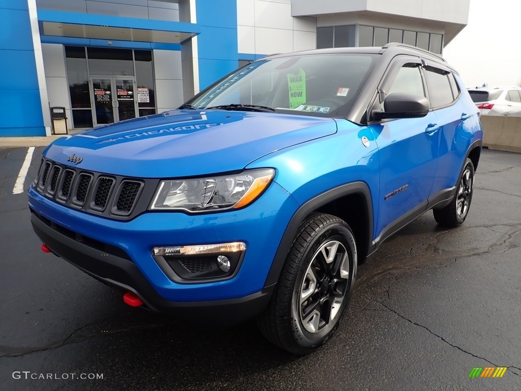 2018 Compass Trailhawk 4x4 - Laser Blue Pearl / Black/Ruby Red photo #2