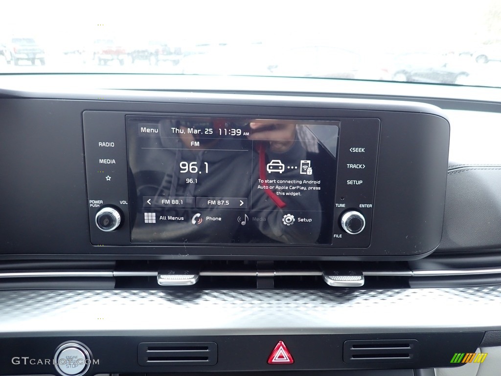 2022 Kia Carnival LX Controls Photo #141488117