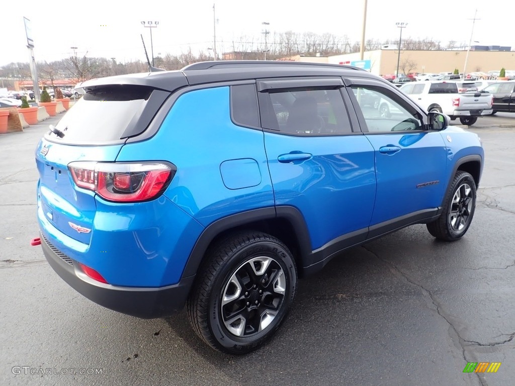 2018 Compass Trailhawk 4x4 - Laser Blue Pearl / Black/Ruby Red photo #9