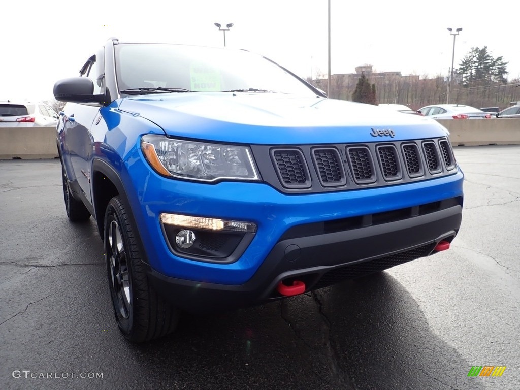 2018 Compass Trailhawk 4x4 - Laser Blue Pearl / Black/Ruby Red photo #12