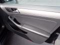 Black - Jetta SE Photo No. 17