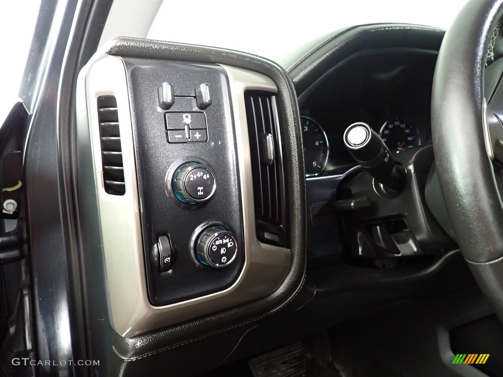 2018 GMC Sierra 3500HD Denali Crew Cab 4x4 Controls Photo #141491072