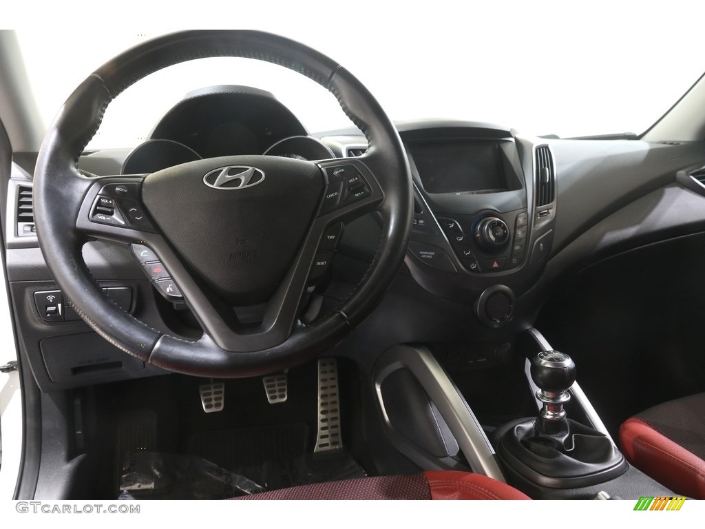 2015 Hyundai Veloster Turbo R-Spec Dashboard Photos