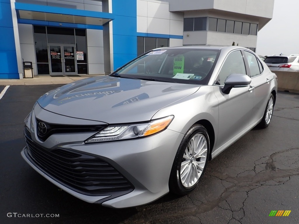 2019 Camry XLE - Celestial Silver Metallic / Ash photo #2