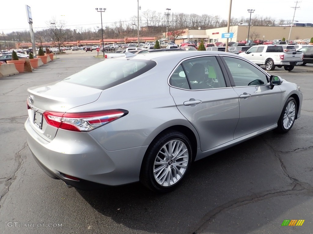 2019 Camry XLE - Celestial Silver Metallic / Ash photo #9