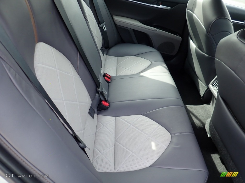 2019 Camry XLE - Celestial Silver Metallic / Ash photo #19