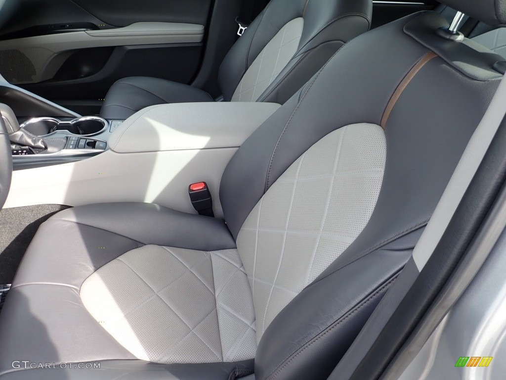 2019 Camry XLE - Celestial Silver Metallic / Ash photo #20