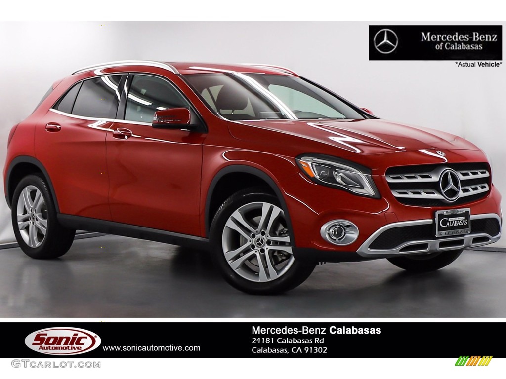 2020 GLA 250 - Jupiter Red / Black photo #1