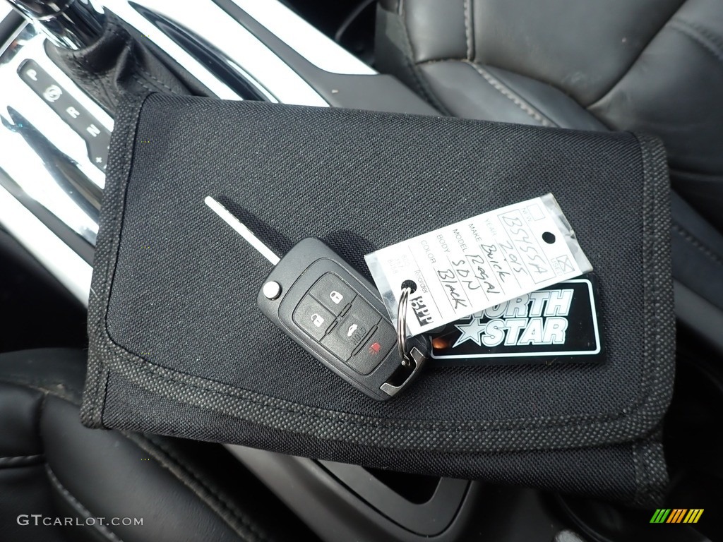 2015 Buick Regal AWD Keys Photos