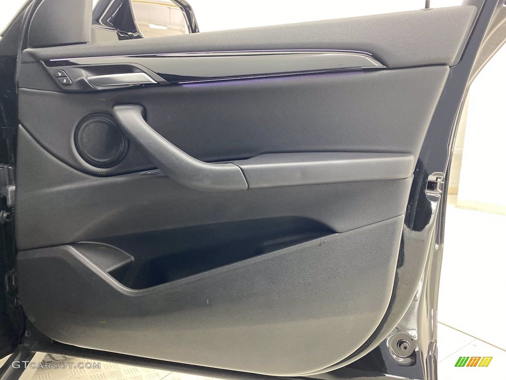 2018 X2 xDrive28i - Jet Black / Black photo #32