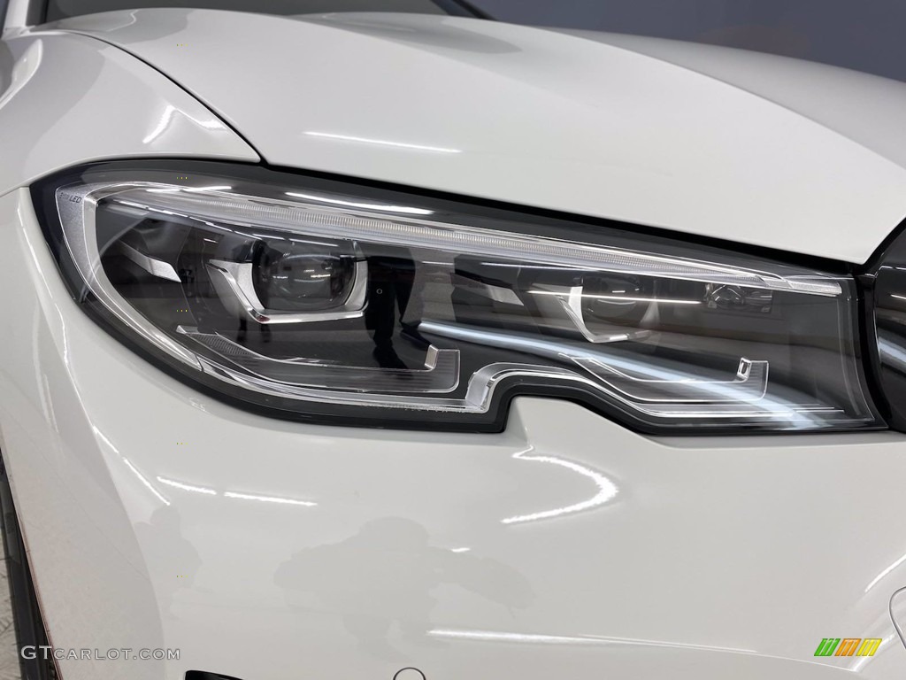 2021 3 Series 330i Sedan - Alpine White / Black photo #4
