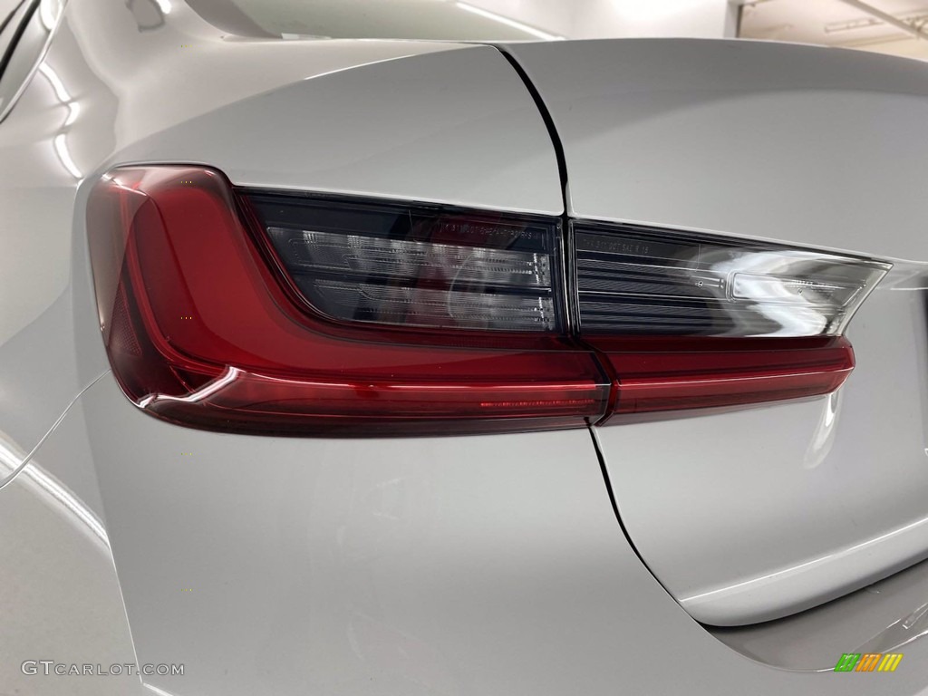 2021 3 Series 330i Sedan - Alpine White / Black photo #6