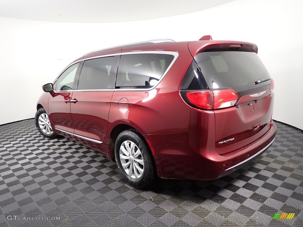 2018 Pacifica Touring L Plus - Velvet Red Pearl / Black/Alloy photo #14