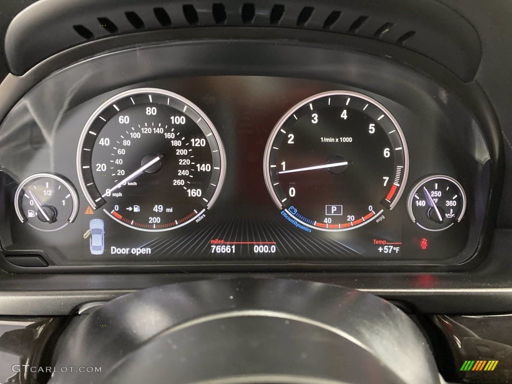 2015 BMW 5 Series 550i Sedan Gauges Photos