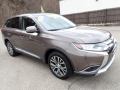 Quartz Brown Metallic 2017 Mitsubishi Outlander SE S-AWC Exterior