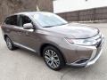 2017 Quartz Brown Metallic Mitsubishi Outlander SE S-AWC  photo #8