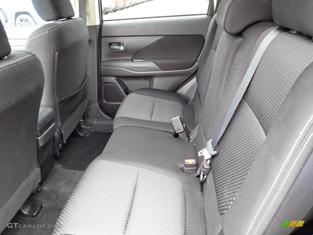 Black Interior 2017 Mitsubishi Outlander SE S-AWC Photo #141499585